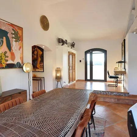 Villa Hameau De Signargues, Entre Avignon - Pont Du Gard Et Uzes *