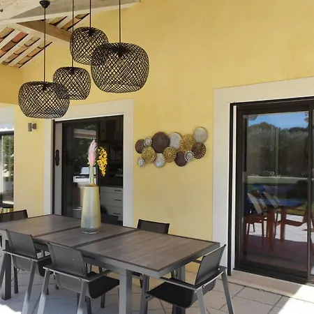Hameau De Signargues: Provençal Retreat With Heated Pool Villa