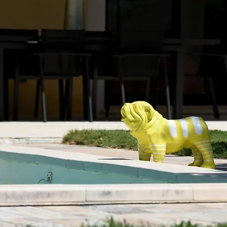 Villa Hameau De Signargues: Provençal Retreat With Heated Pool Domazan