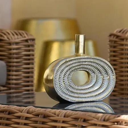 Hameau De Signargues: Provençal Retreat With Heated Pool