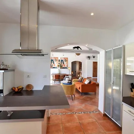 Hameau De Signargues: Provençal Retreat With Heated Pool * Domazan