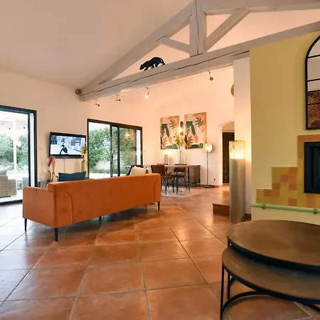 Hameau De Signargues: Provençal Retreat With Heated Pool Villa *