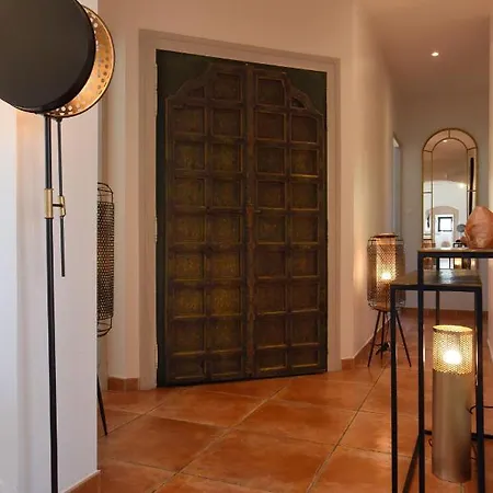 Hameau De Signargues: Provençal Retreat With Heated Pool