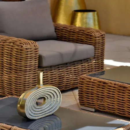 Villa Hameau De Signargues: Provençal Retreat With Heated Pool *