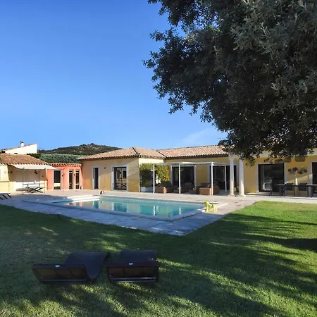 Villa Hameau De Signargues: Provençal Retreat With Heated Pool