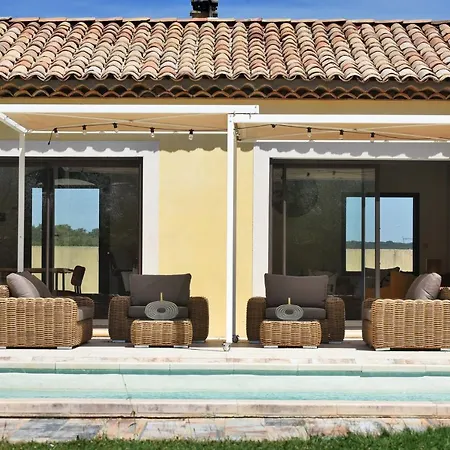Hameau De Signargues: Provençal Retreat With Heated Pool * Domazan
