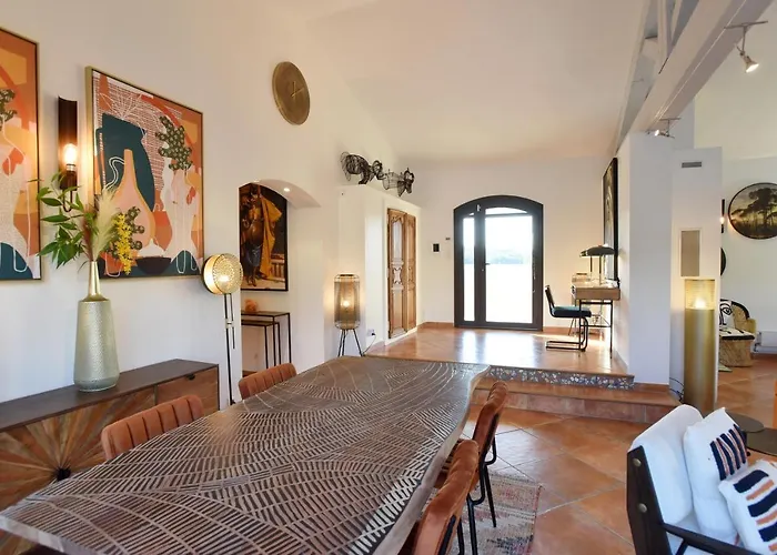 Villa Hameau De Signargues, Entre Avignon - Pont Du Gard Et Uzes *