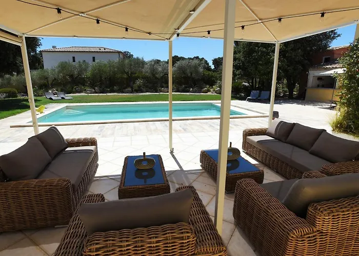 Villa Hameau De Signargues, Entre Avignon - Pont Du Gard Et Uzes *
